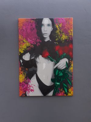 girl-with-roses9